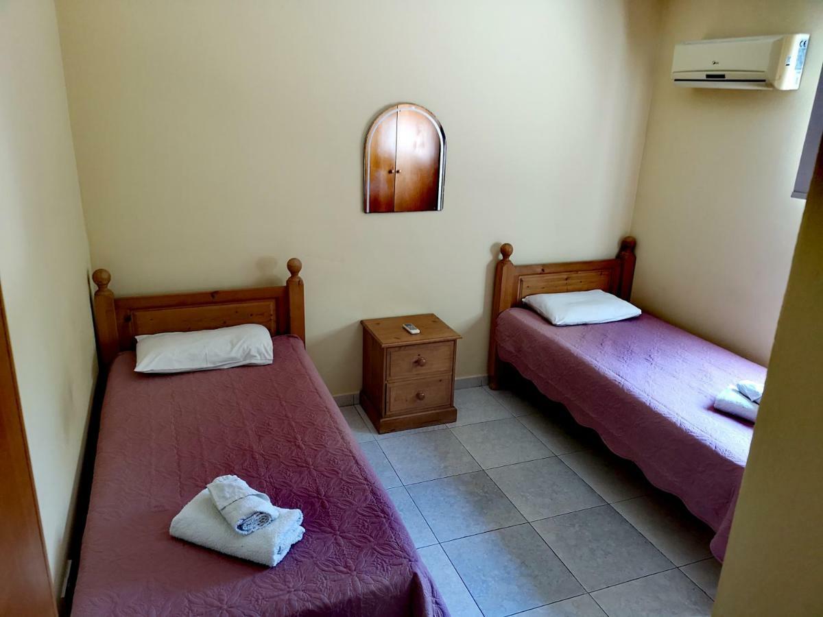 Faneromeni Court Paphos Exterior foto